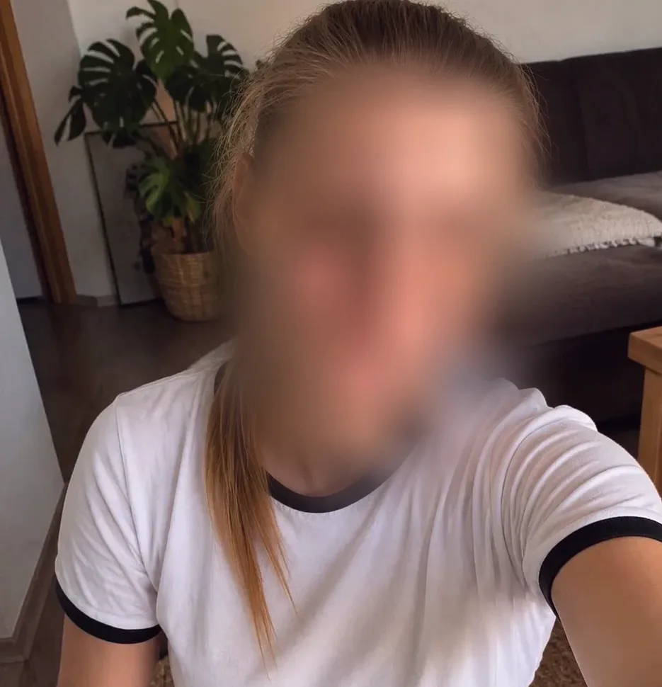 Amy, 21