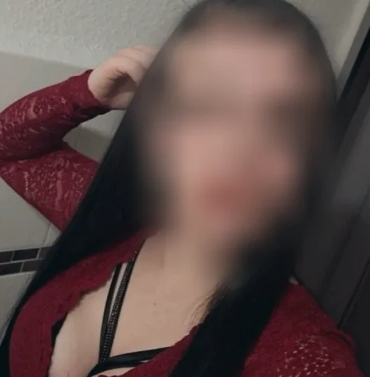 Jade, 24
