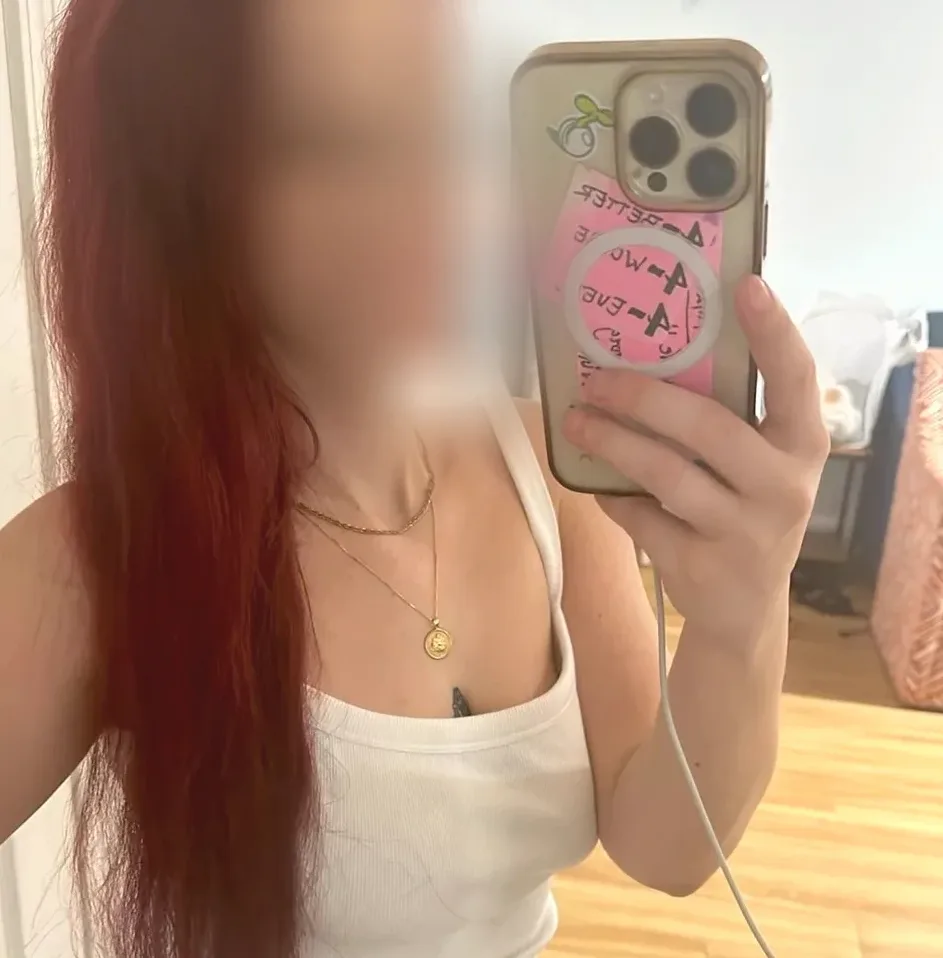 Sadia, 28